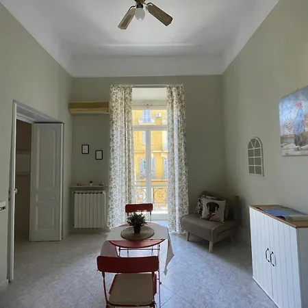 게스트하우스 Napulera House